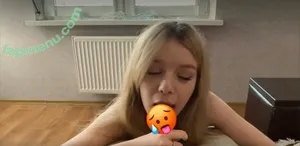 Sofia Mour / peachycharm / sofia_mour / sophia_mour_real nude photo #0367