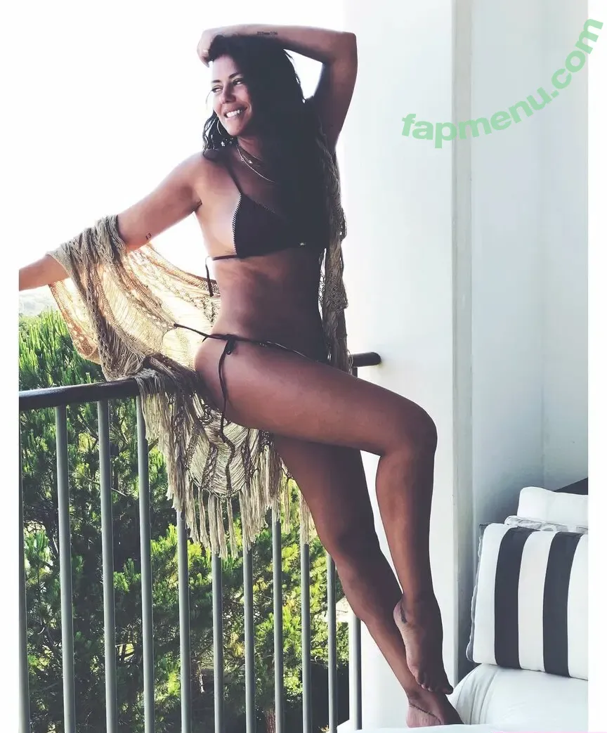 Sofia Ribeiro nude photo #0001 (sofiarribeiro)