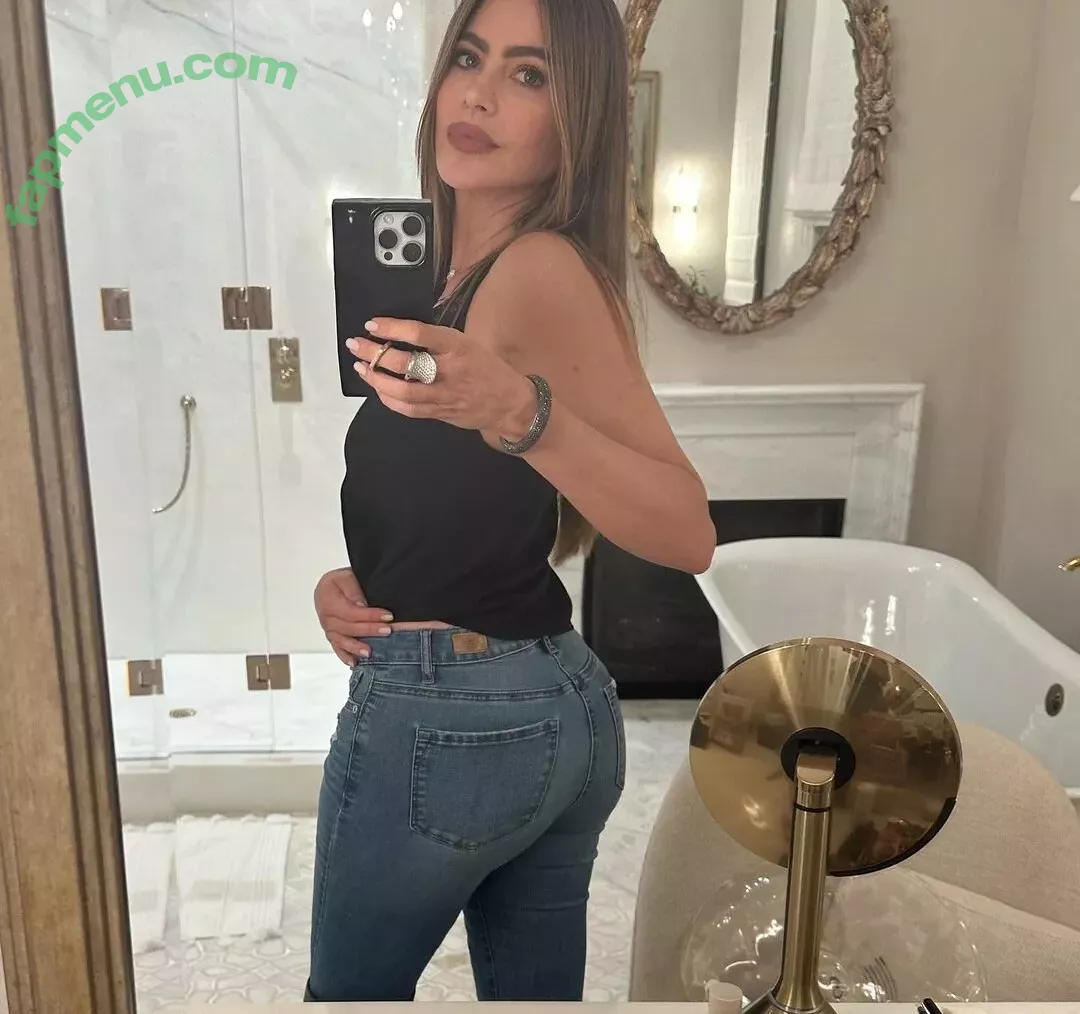 Sofia Vergara nude photo #1186 (sofiavergara)