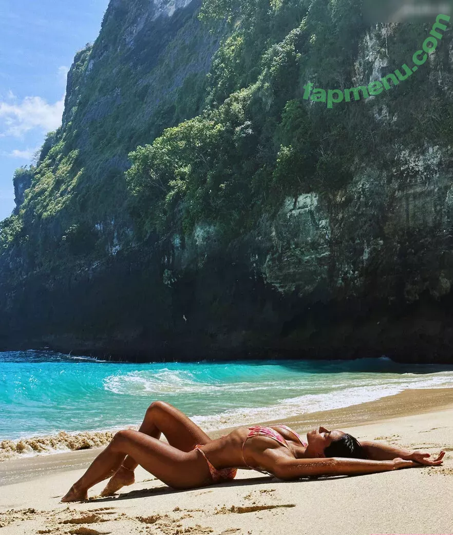 Sofia Vergara nude photo #1290 (sofiavergara)