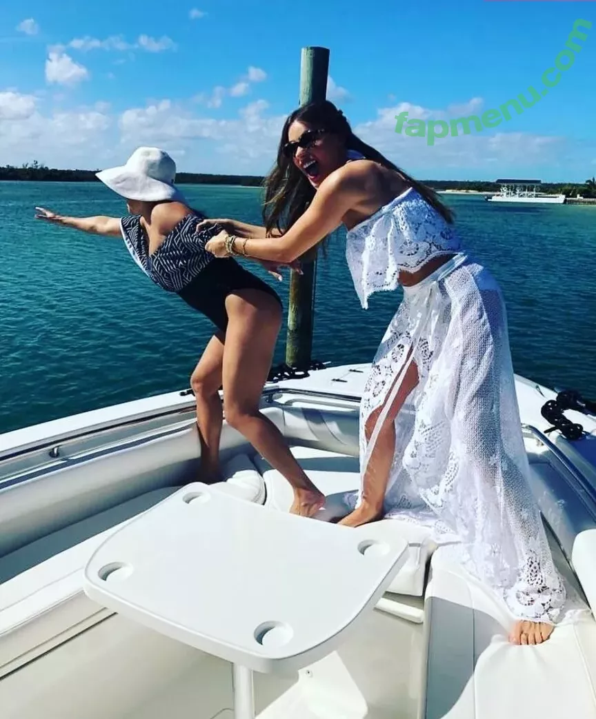 Sofia Vergara nude photo #1358 (sofiavergara)