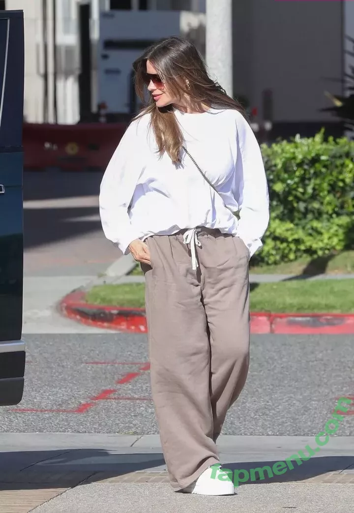 Sofia Vergara nude photo #1467 (sofiavergara)