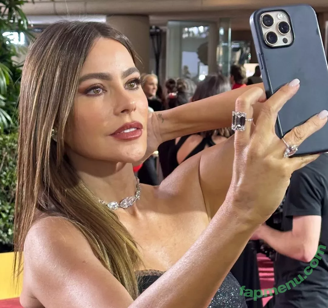 Sofia Vergara nude photo #2397 (sofia_vergara / sofiavergara)