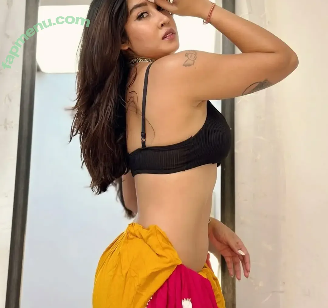 Sofia nude photo #0095 (sofi_juice / sofia99____official / sofiasilk)