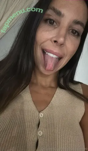sofiaa_moreno / sofia_surferss nude photo #0086