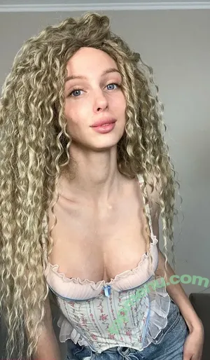 sofiaaamillerrr / sofiaamiller_ nude photo #0009
