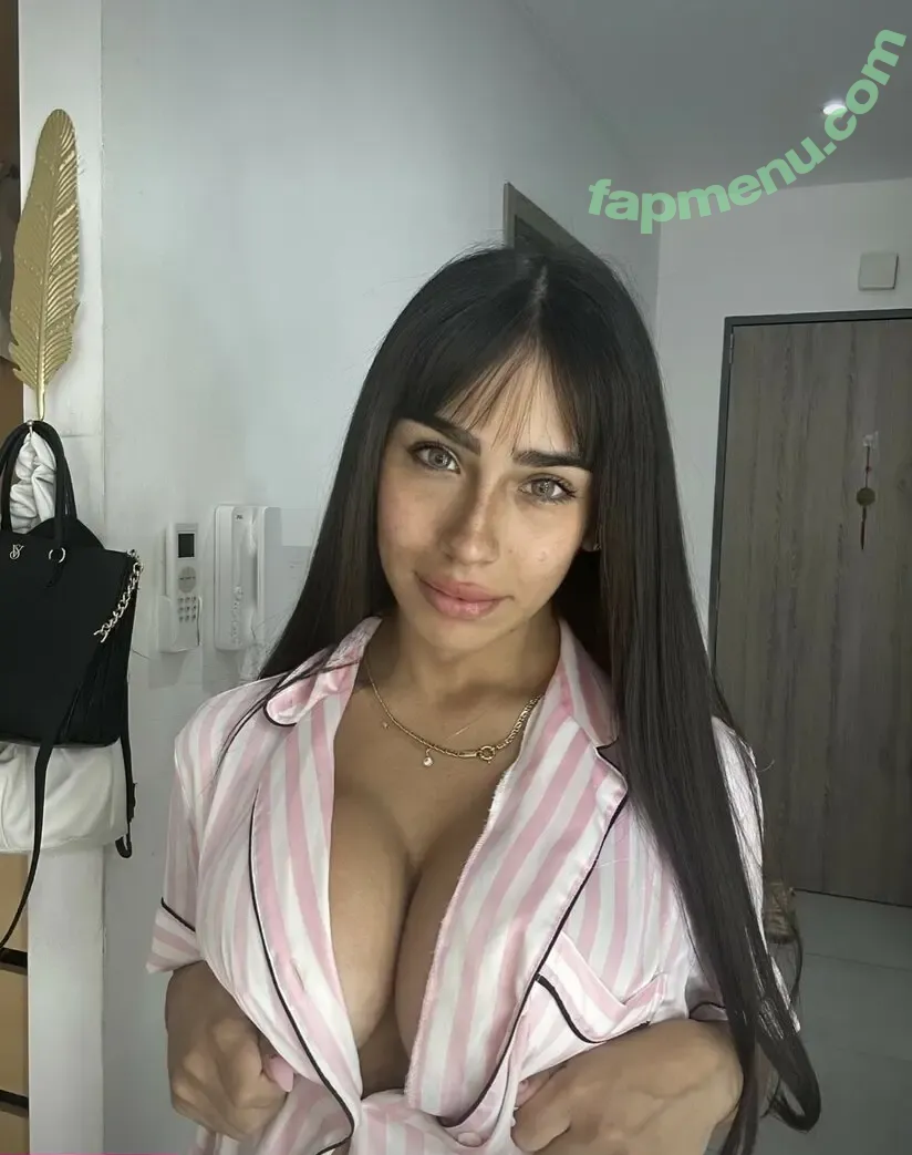 Sofiabluu nude photo #0011 (sofiablux)