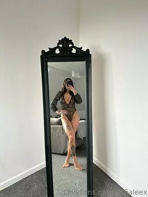 sofialeex / sofialexofficial nude photo #0019