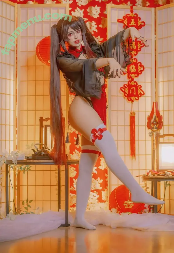 Sofiapyonpyon nude photo #0001 (Cosplayer / Feet focused)