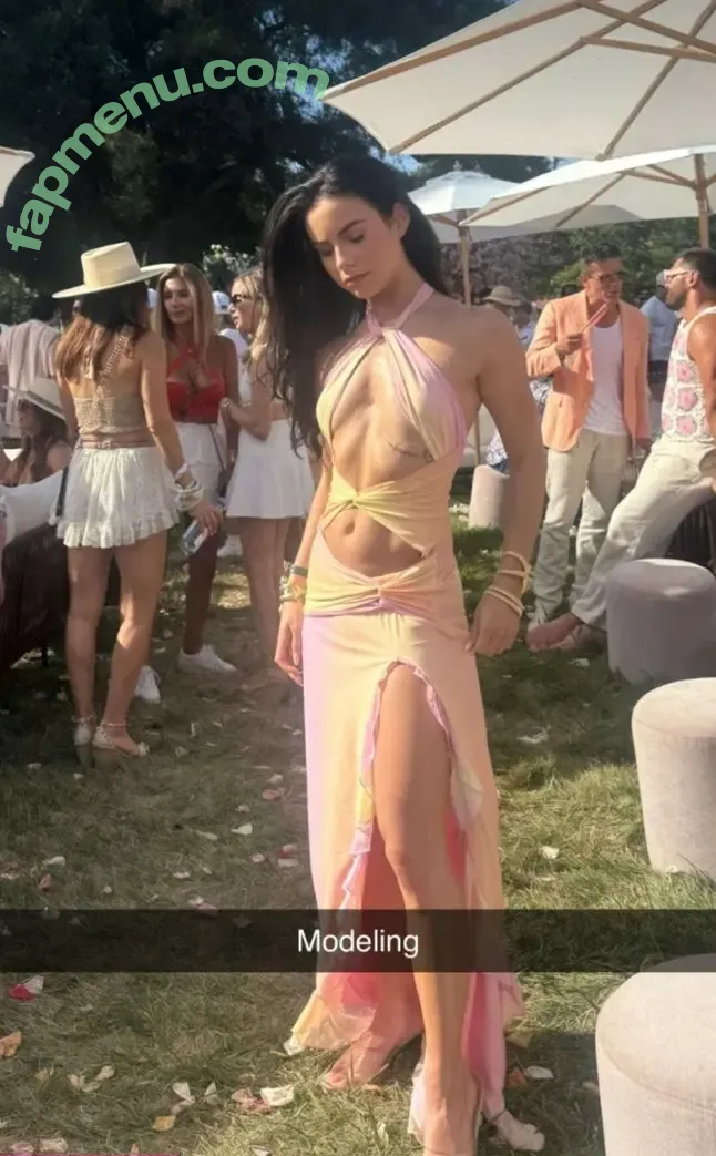 Sofiaspams nude photo #0037 (sofiaspamssometimes)