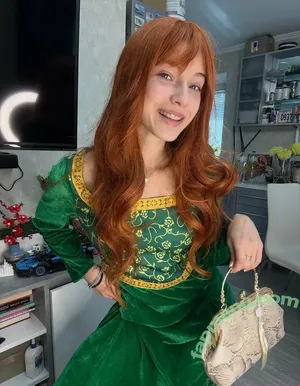 sofibloom / sofiblooom nude photo #0006