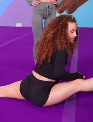 Sofie Dossi / sofiedossi nude photo #0194