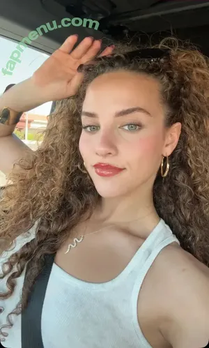 Sofie Dossi / sofiedossi nude photo #0425