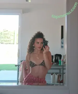 Sofie Dossi / sofiedossi nude photo #0429