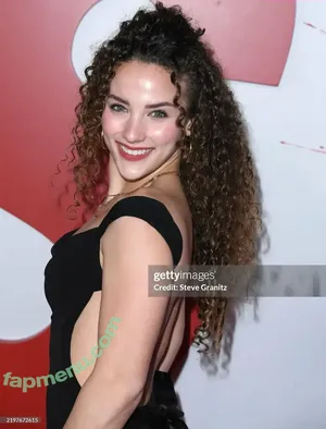 Sofie Dossi / sofiedossi nude photo #0476