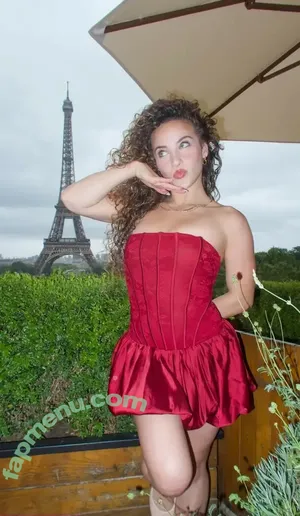 Sofie Dossi / sofiedossi nude photo #0499