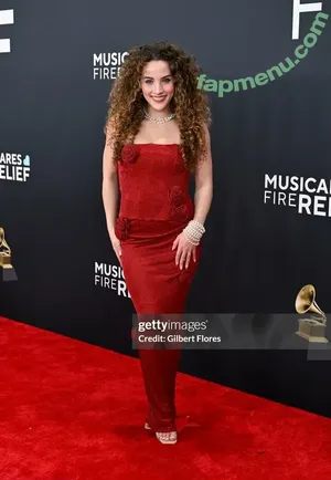 Sofie Dossi / sofiedossi nude photo #0501