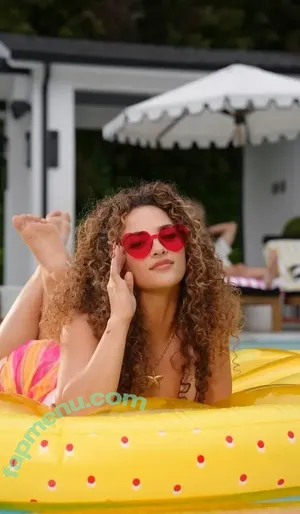 Sofie Dossi / sofiedossi nude photo #0523