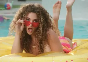 Sofie Dossi / sofiedossi nude photo #0528