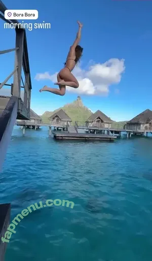 Sofie Dossi / sofiedossi nude photo #0599