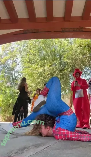 Sofie Dossi / sofiedossi nude photo #0612