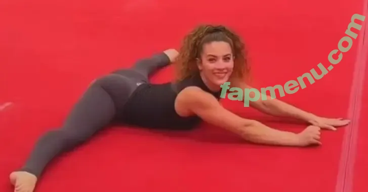 Sofie Dossi nude photo #0470 (sofiedossi)