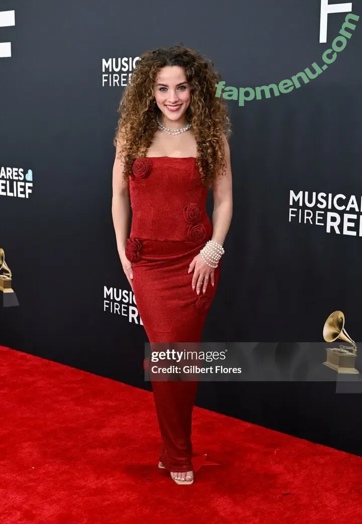 Sofie Dossi nude photo #0501 (sofiedossi)