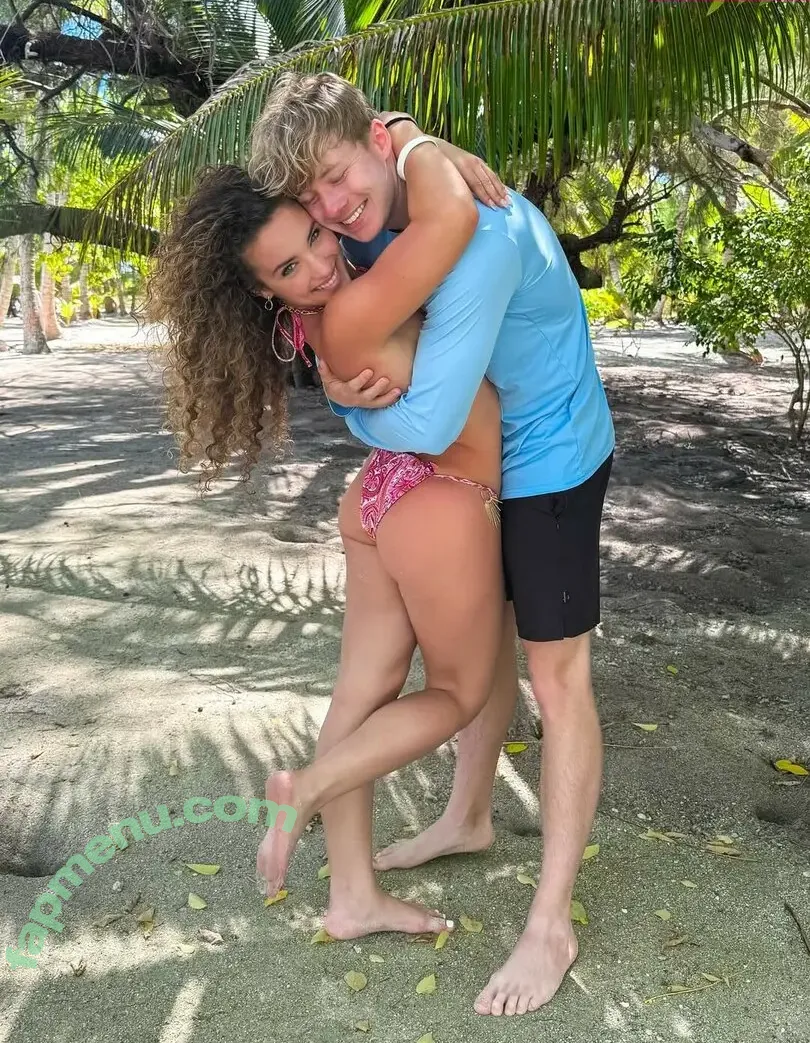 Sofie Dossi nude photo #0560 (sofiedossi)
