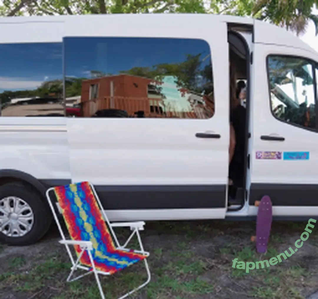 Sofie Reyez nude photo #0099 (TheSofieReyez / officialsofiereyez / theonlysofiereyez)