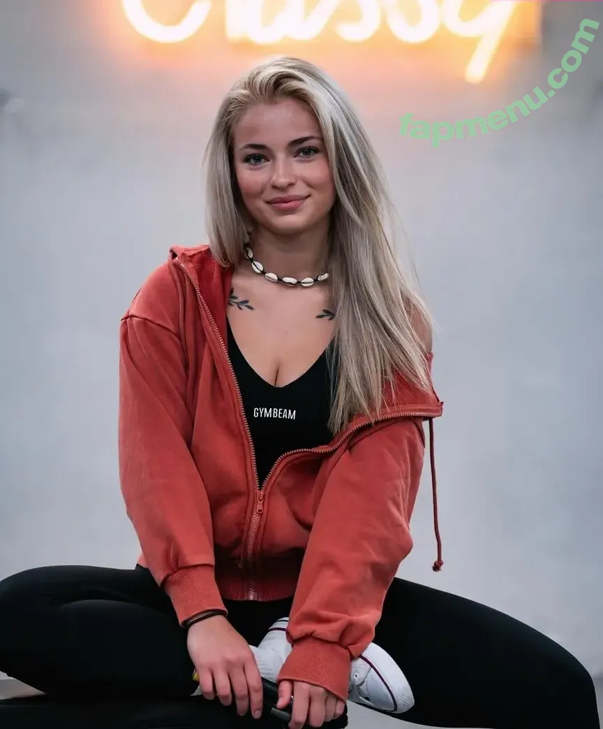 Sofie Richter nude photo #0003 (Sofie Richter)