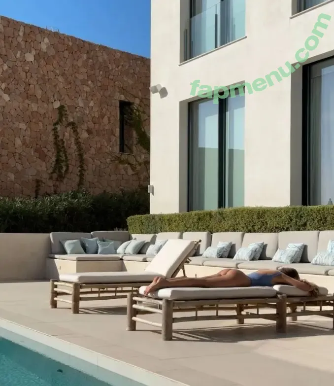 Sofiimarvel nude photo #0021 (Sofiimarvel)