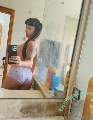 sofimoraxxx / sofimorax_x nude photo #1168