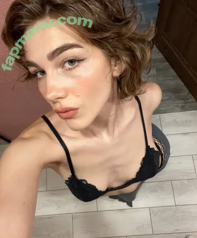 Sofina nude photo #0008 (sofinalev / sofinalevi)
