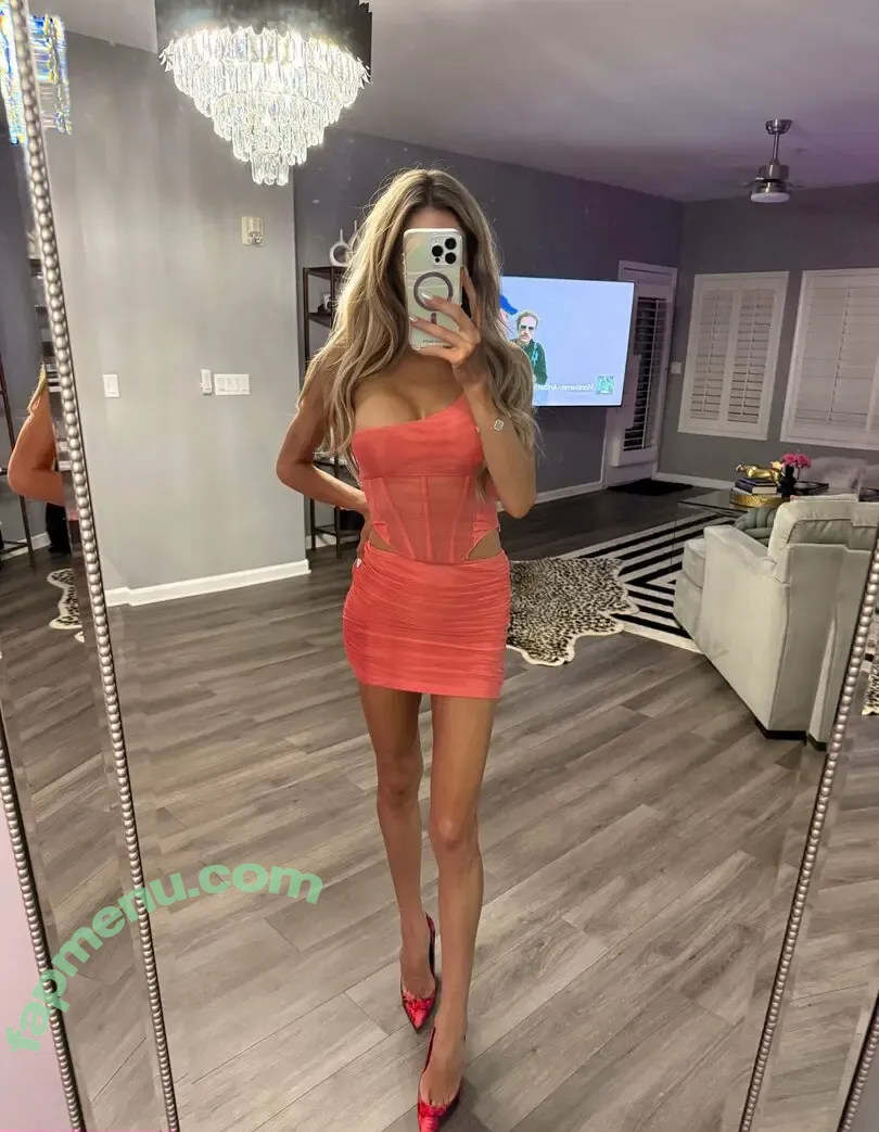 sofisummersxo nude photo #0023 (sophisummersxo)
