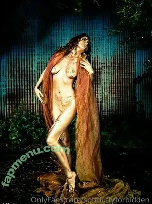  nude photo #0004