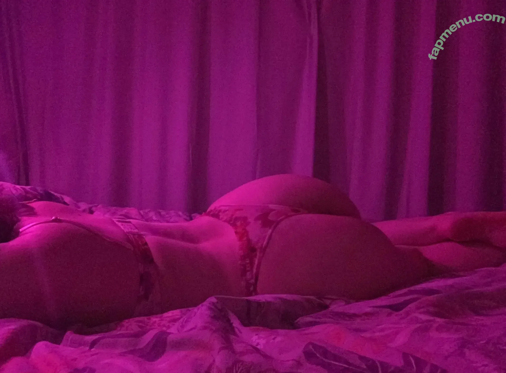 softlikesofia nude photo #0014 (softlikesofia)