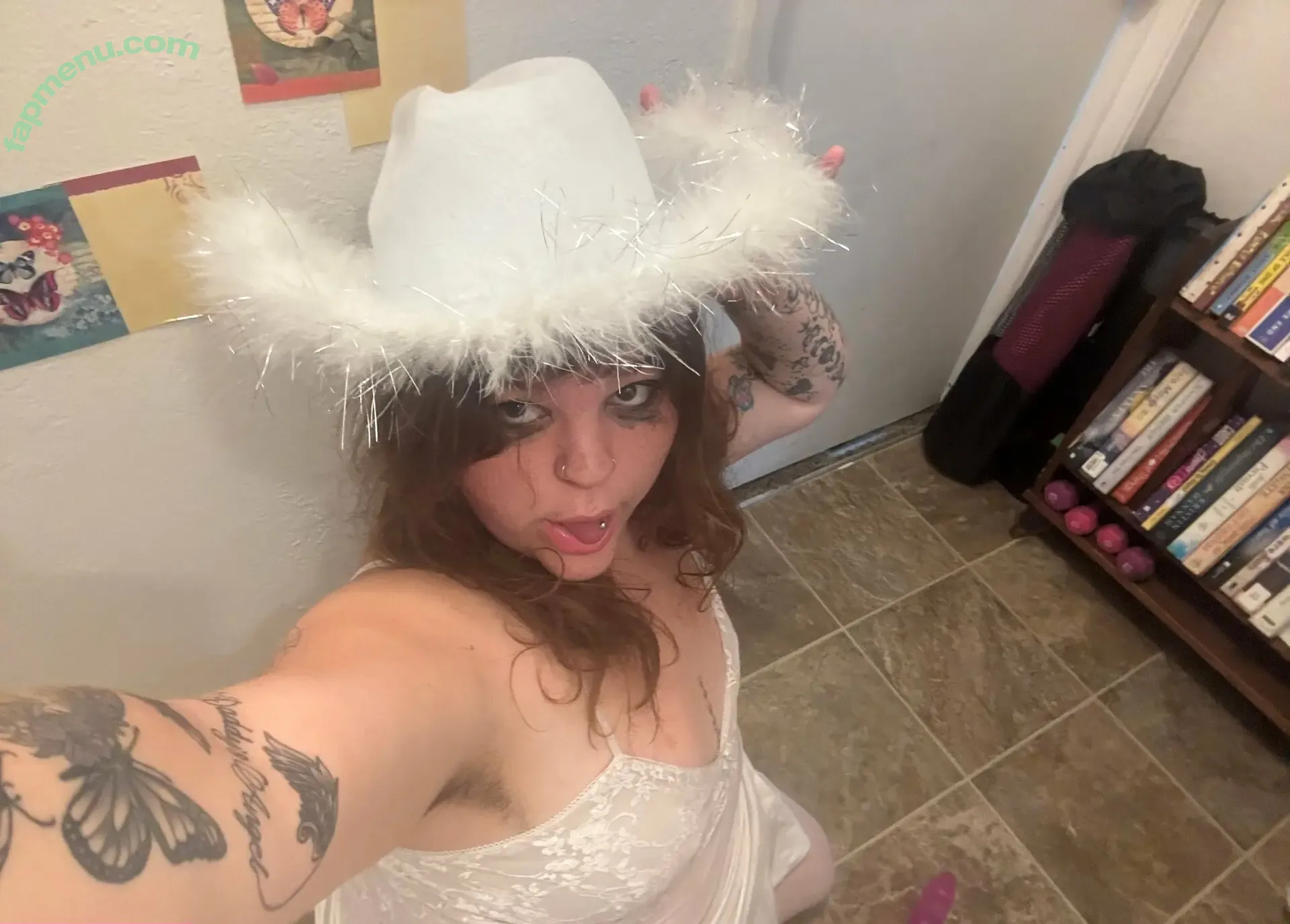 softsuzzie nude photo #0019 (sofuzzie)