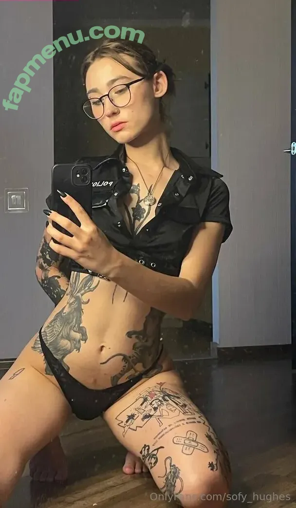 Sofy Hughes nude photo #0070 (sofy_hughes / sophie_hughes_art)