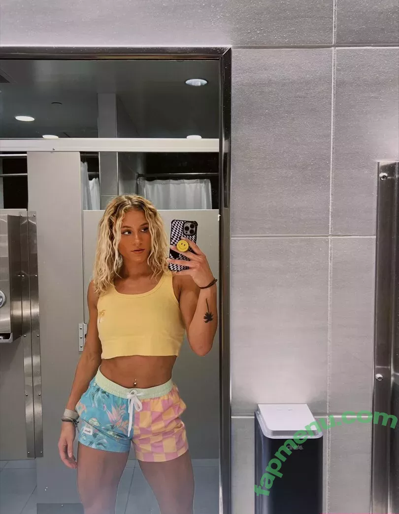 Sol Ruca nude photo #0001 (solrucawwe / solrvca)