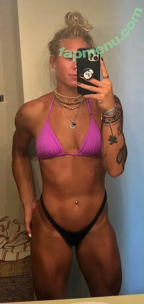 Sol Ruca nude photo #0498 (solrucawwe / solrvca)