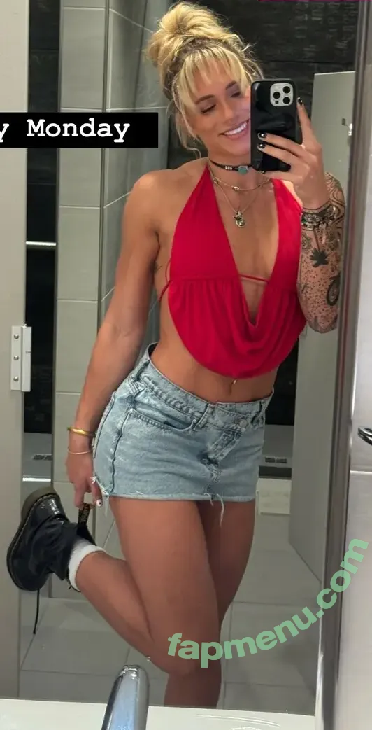 Sol Ruca nude photo #0514 (solrucawwe / solrvca)