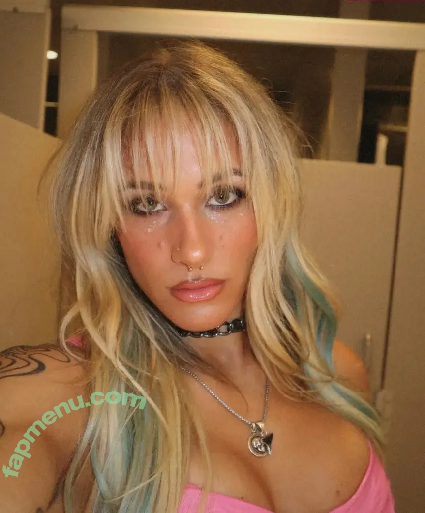 Sol Ruca nude photo #0581 (solrucawwe / solrvca)