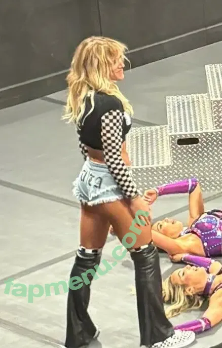 Sol Ruca nude photo #0741 (solrucawwe / solrvca)