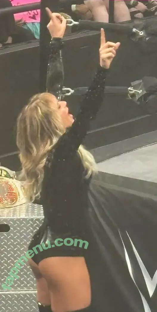 Sol Ruca nude photo #0753 (solrucawwe / solrvca)