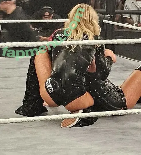 Sol Ruca nude photo #0756 (solrucawwe / solrvca)