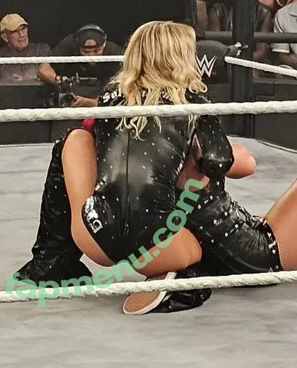 Sol Ruca nude photo #0758 (solrucawwe / solrvca)