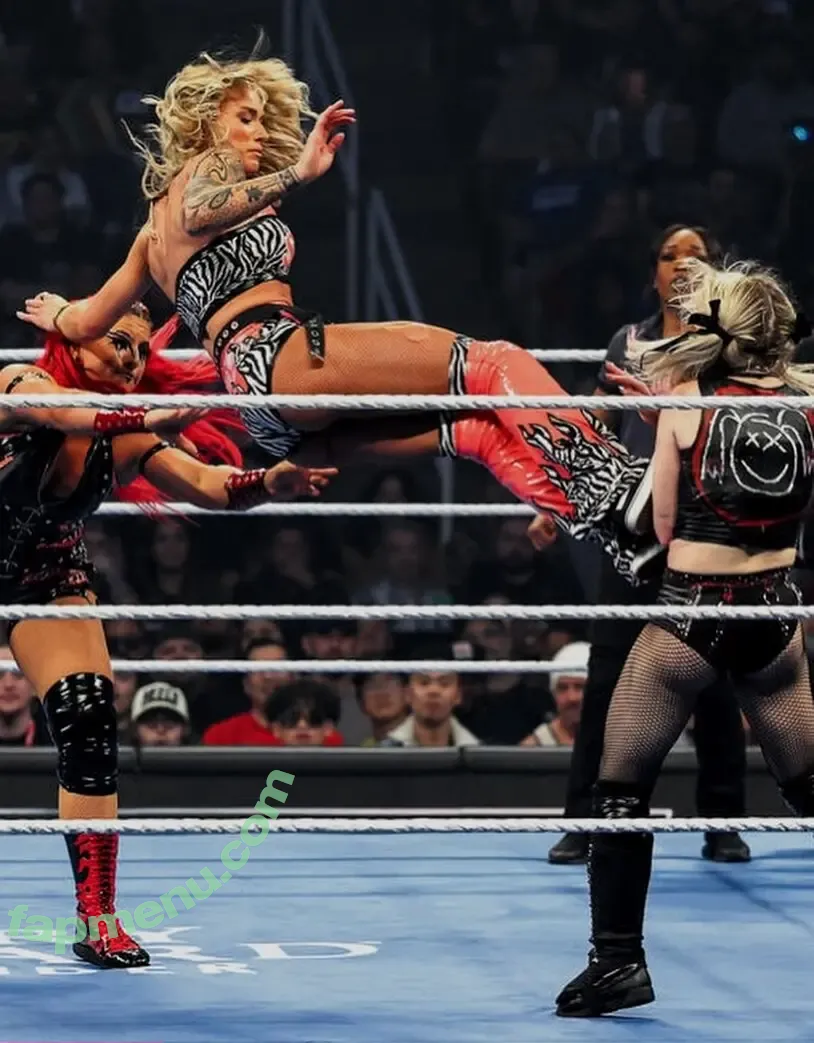 Sol Ruca nude photo #0765 (solrucawwe / solrvca)