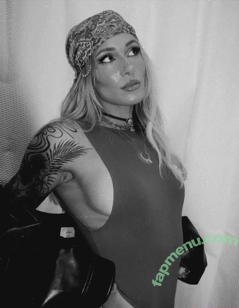 Sol Ruca nude photo #0783 (solrucawwe / solrvca)