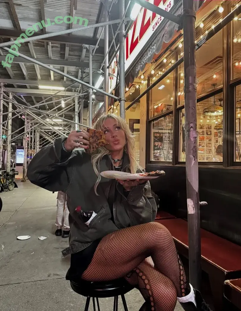 Sol Ruca nude photo #0804 (solrucawwe / solrvca)