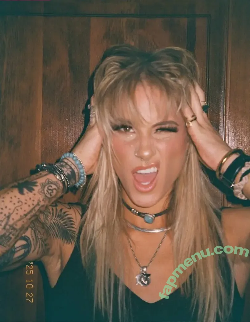 Sol Ruca nude photo #0807 (solrucawwe / solrvca)